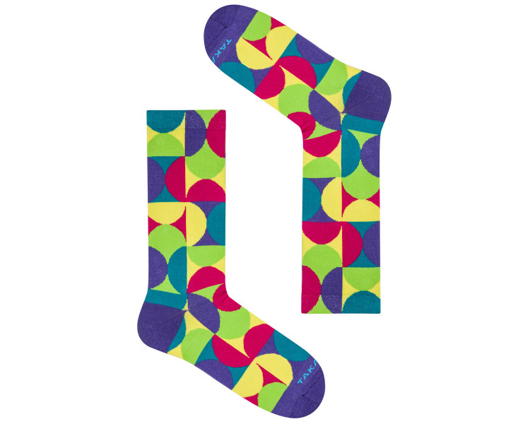 Bunte Socken Retkińska 8m1 mit einem Muster aus bunten Halbkreisen. Takapara