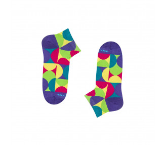 Chaussettes baskets colorées Retkińska 8m1 avec un motif de demi-cercles multicolores. Takapara