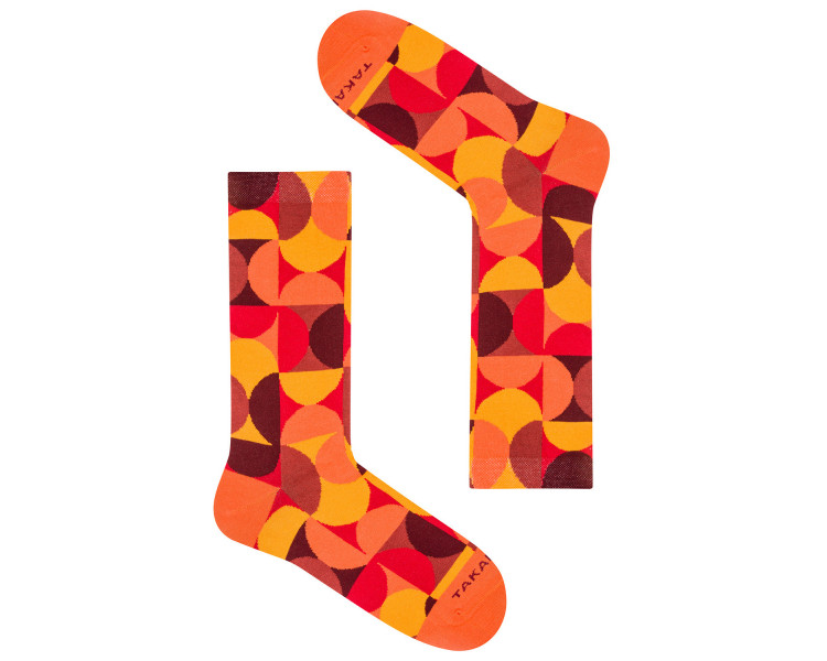 Bunte 8m4 Retkińska-Socken mit orangefarbenen Halbkreisen. Takapara