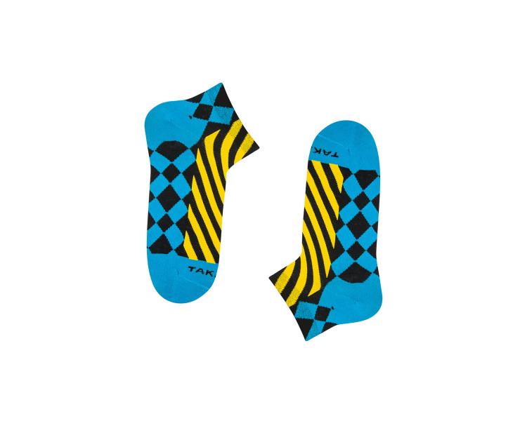 Bunte, geometrische 10m1 Traugutt Sneakersocken in den Farben Gelb und Blau. Takapara