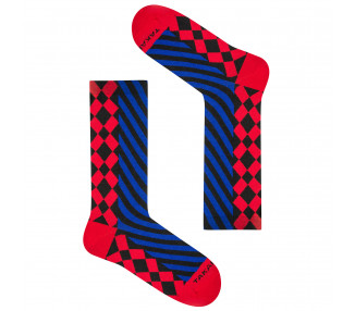 Lange, bunte 10m3 Traugutt-Socken mit geometrischen Mustern. Takapara