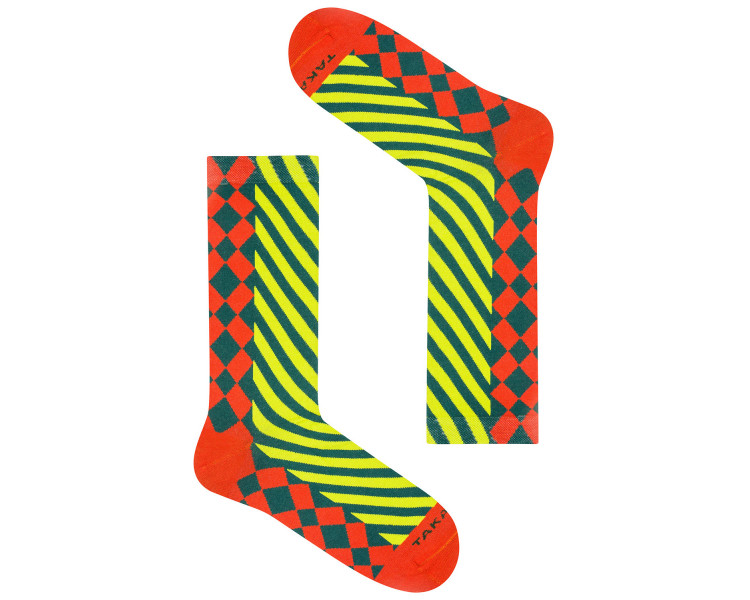 Bunte, geometrische 10m5 Traugutt-Socken in den Farben Orange und Grün. Takapara