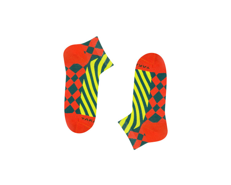 Chaussettes baskets colorées et géométriques 10m5 Traugutt aux couleurs orange et vert. Takapara