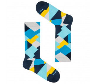 Farbenfrohe 11 m² Targowa-Socken in Rechtecken in den Farben Gelb, Blau und Marineblau. Takapara