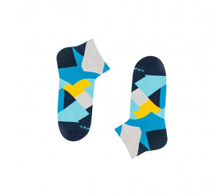 Bunte 11m2 Targowa Sneakersocken in Rechtecken in den Farben Gelb, Blau und Marineblau. Takapara