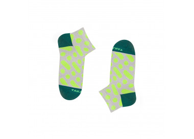 Colorful sneaker socks Wilcza 13m2 with green spots and dots on a gray background. Takapara