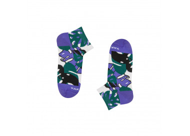 Colorful 14m1 Źródliska sneaker socks with a floral pattern on a white and purple background. Takapara