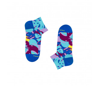Colorful 14m3 Źródliska sneaker socks with geometric floral patterns in blue, purple and yellow colors. Takapara