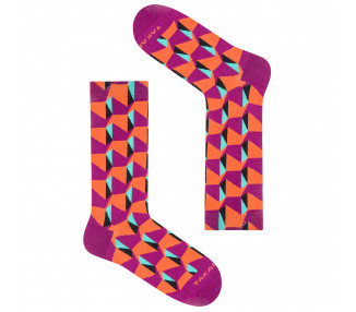 Chaussettes colorées Tuwim 15m5 avec motifs géométriques en orange et rose. Takapara