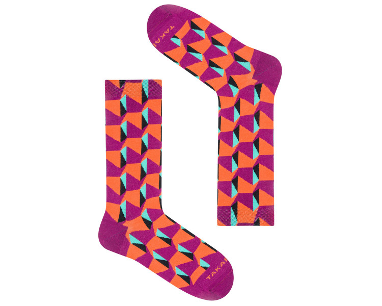 Tuwim 15m5 colorful socks with geometric patterns in orange and pink. Takapara