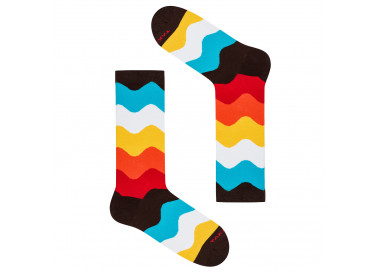 Colorful 16m1 wave socks with waves in brown, blue, white and red. Takapara