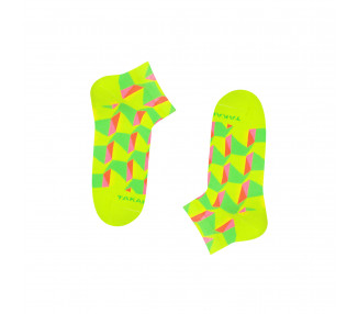 Chaussettes baskets colorées Neonowa 90m2 avec des motifs géométriques fluo. Takapara