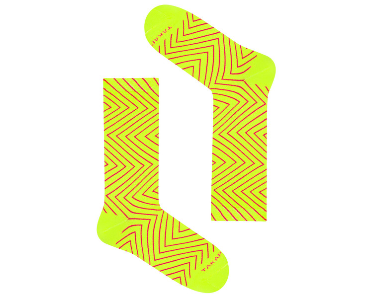 Colorful, neon socks Neonowa 90m4 with orange zigzags on a yellow background. Takapara