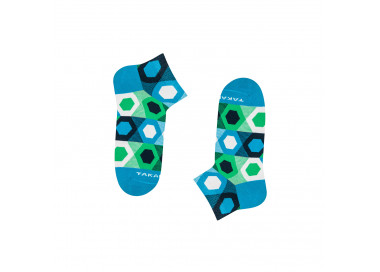 Colorful sneaker socks of Struga 1m3 in green, white, blue hexagons. Takapara