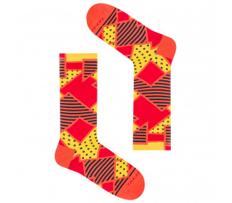 Bunte Socken Piotrkowska 5m5 in den Farben rot, orange und gelb. Takapara