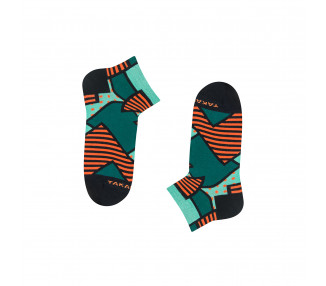 Colorful sneaker socks Piotrkowska 5m6 with geometric patterns. Takapara