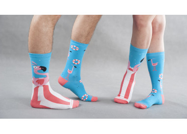 Mix and Match Socken von Takapara mit Rosa Flamingos
